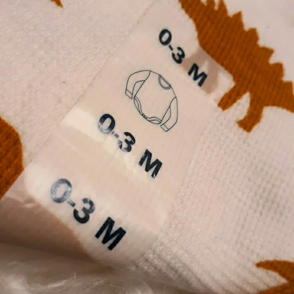 New with tags ☆OLD NAVY☆ Newborn Thermal Dinosaur Bodysuit☆ - Picture 4 of 12
